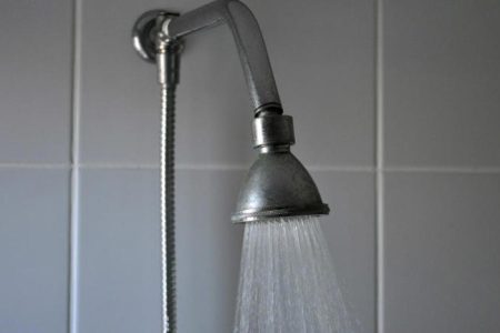 ¿ És millor dutxar-se al matí o al vespre? Què diu la ciència